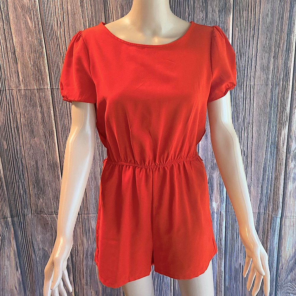 Forever 21 red comfortable contemporary romper with buttons in back size small